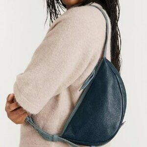 NWOT - The Sak Tess Sling Purse - Handbag With Zipper Closure & Adjustable Strap